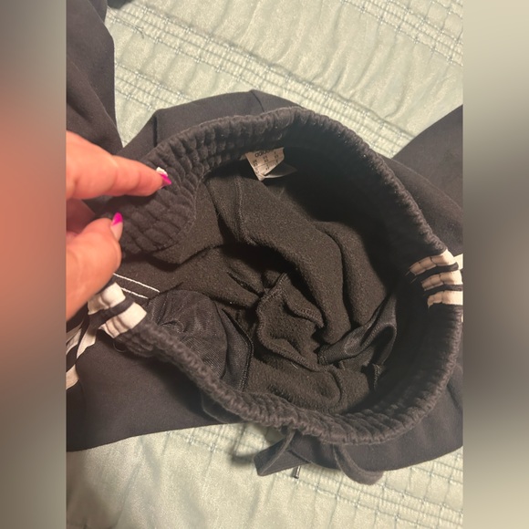 Adidas Kids Black Sweat Pants w/ Drawstring and pockets - size xs - Picture 8 of 10